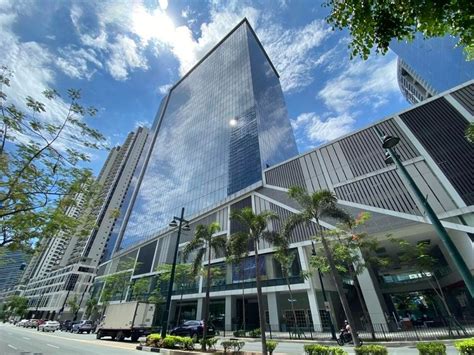 serviced offices fort bonifacio|Office Spaces For Rent in BGC .